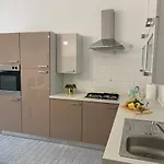 Ra Garden 아파트 풀라