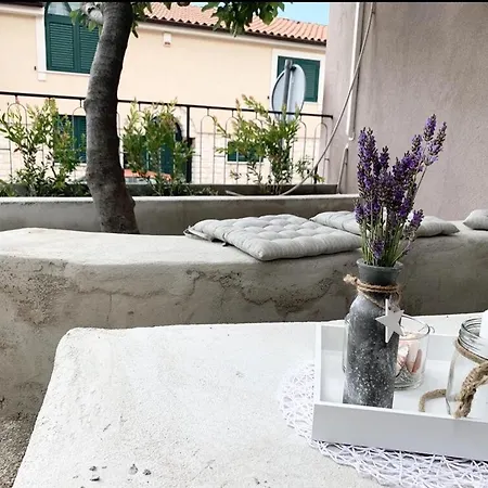 Ra Garden Apartment Pula